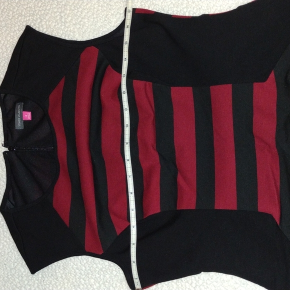 Vince Camuto Dress. Size 8 - Picture 3 of 4